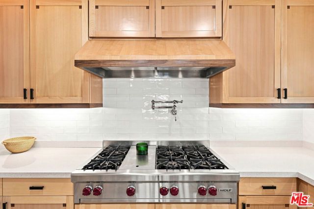 1712 S Wooster Street, Los Angeles, CA 90035