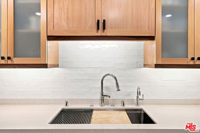 1712 S Wooster Street, Los Angeles, CA 90035