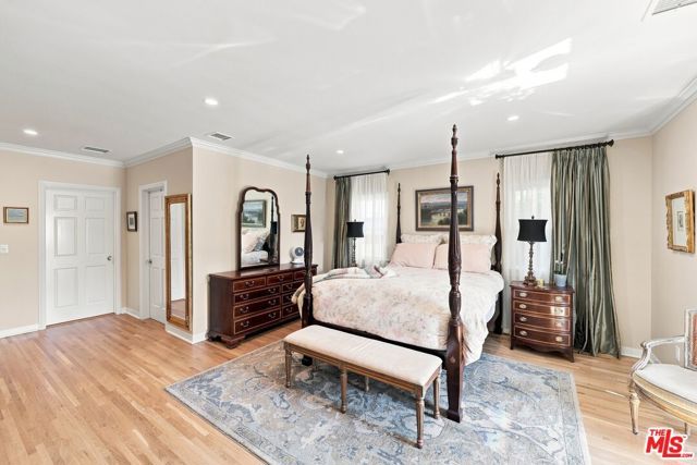 1712 S Wooster Street, Los Angeles, CA 90035