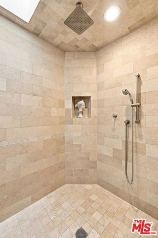 1712 S Wooster Street, Los Angeles, CA 90035