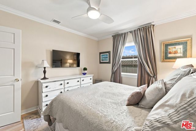 1712 S Wooster Street, Los Angeles, CA 90035
