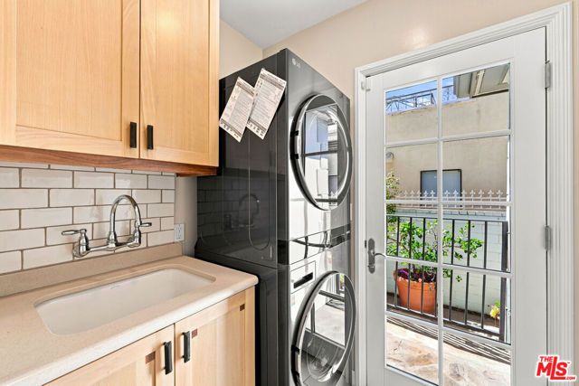 1712 S Wooster Street, Los Angeles, CA 90035