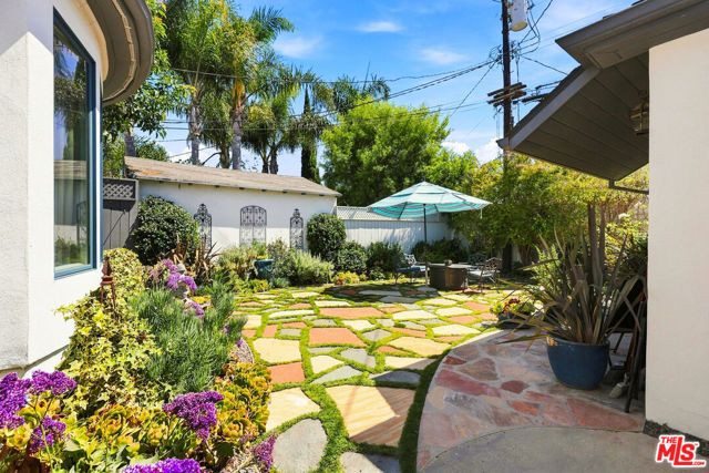 1712 S Wooster Street, Los Angeles, CA 90035