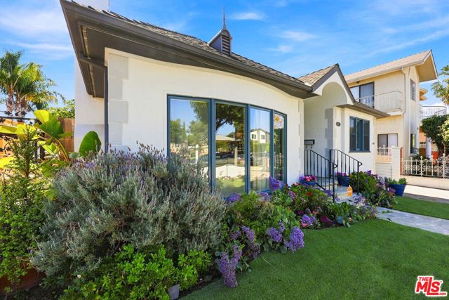 1712 S Wooster Street, Los Angeles, CA 90035
