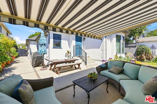 1712 S Wooster Street, Los Angeles, CA 90035