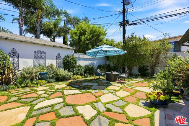 1712 S Wooster Street, Los Angeles, CA 90035