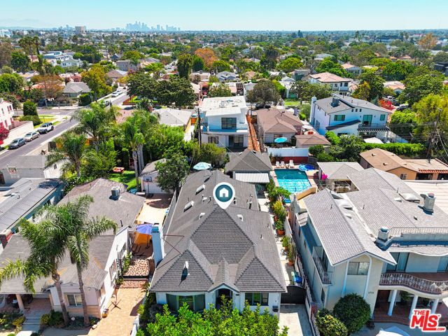 1712 S Wooster Street, Los Angeles, CA 90035