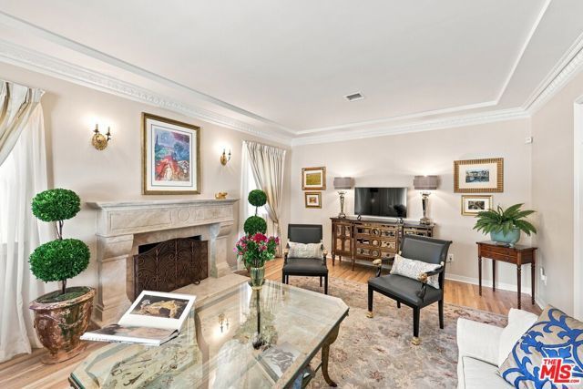 1712 S Wooster Street, Los Angeles, CA 90035