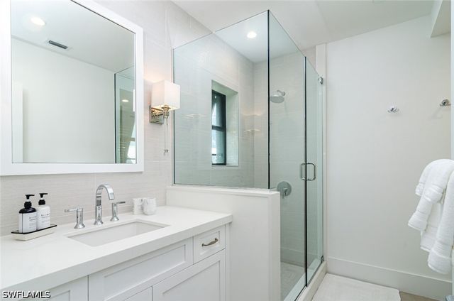 930 9th ST S 930, Naples, FL 34102