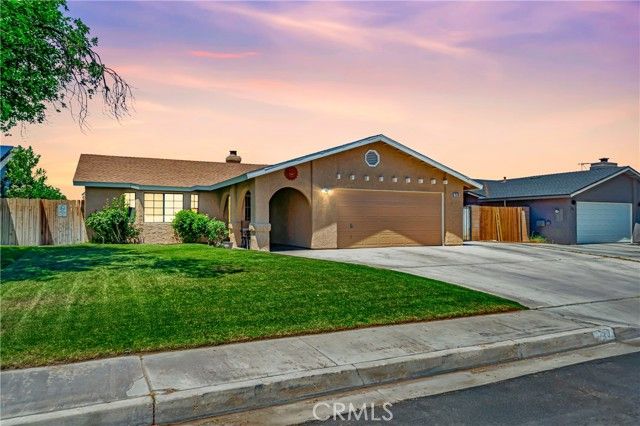 729 N Sunland Drive, Ridgecrest, CA 93555