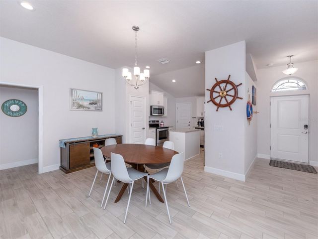 886 EUCLID ROAD, Venice, FL 34293