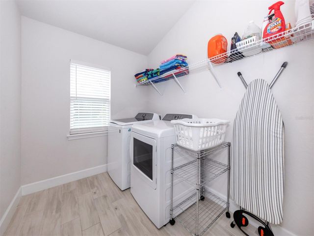 886 EUCLID ROAD, Venice, FL 34293