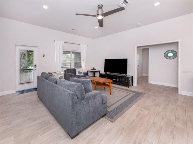886 EUCLID ROAD, Venice, FL 34293