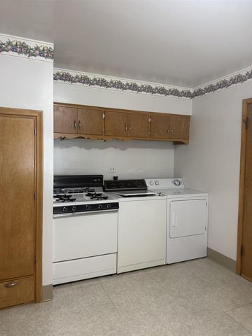 814 W 3RD STREET, Appleton, WI 54914