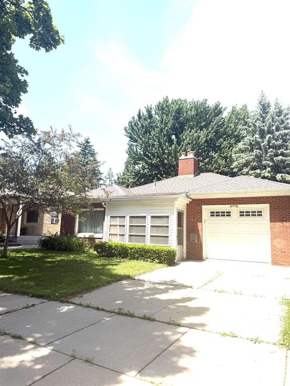 814 W 3RD STREET, Appleton, WI 54914