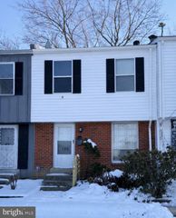 120 HOPKINS CT, Newark, DE 19713
