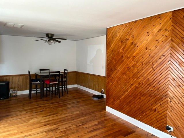 1811 Jamestown Circle 1811, Hoffman Estates, IL 60169