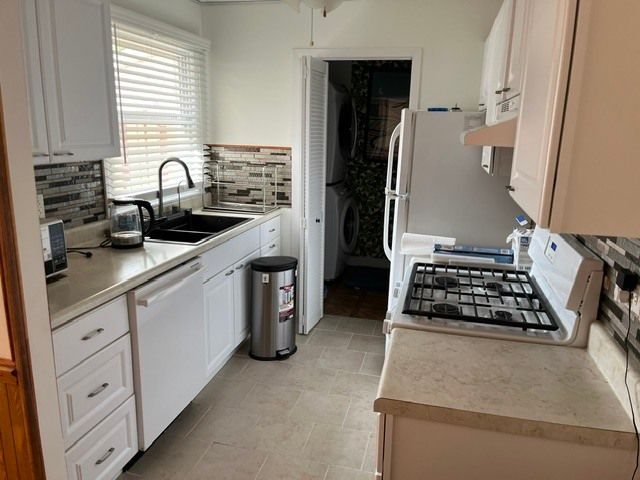 1811 Jamestown Circle 1811, Hoffman Estates, IL 60169