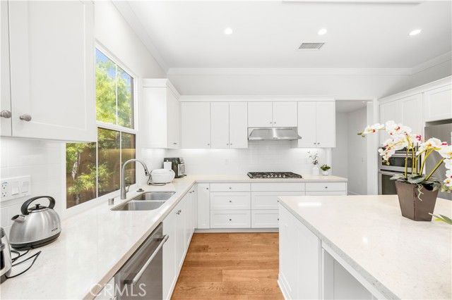 61 Belfast, Irvine, CA 92620