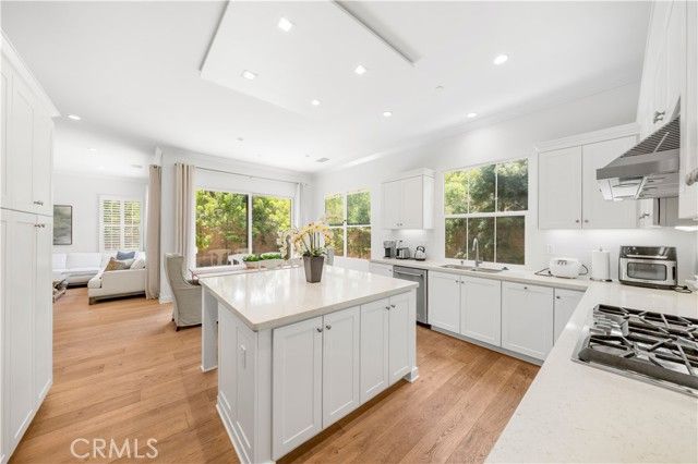 61 Belfast, Irvine, CA 92620