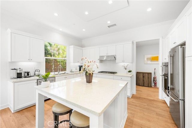 61 Belfast, Irvine, CA 92620