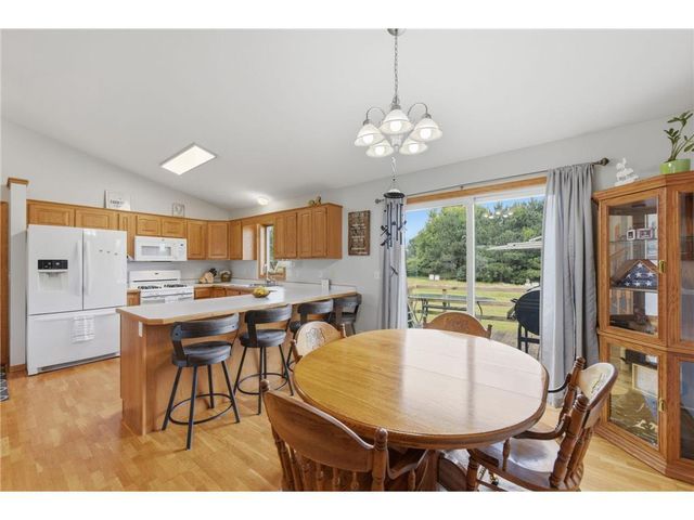 682 Old Hopkins Place, Hudson, WI 54016
