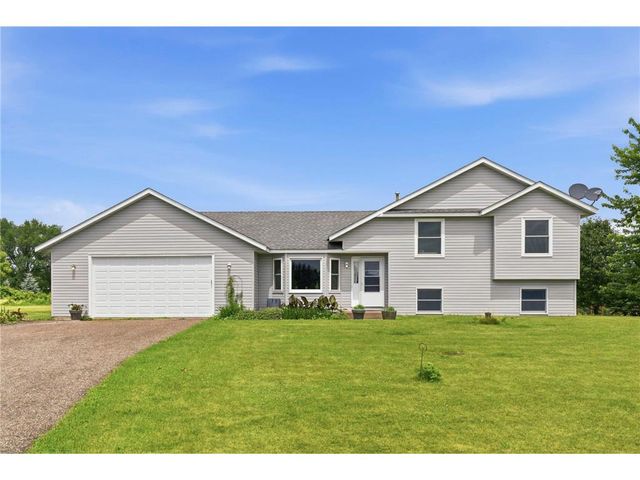682 Old Hopkins Place, Hudson, WI 54016