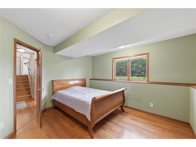 682 Old Hopkins Place, Hudson, WI 54016