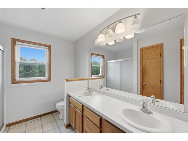 682 Old Hopkins Place, Hudson, WI 54016