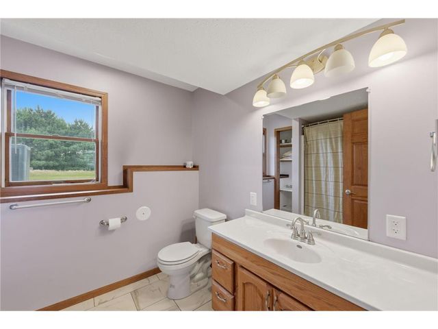 682 Old Hopkins Place, Hudson, WI 54016