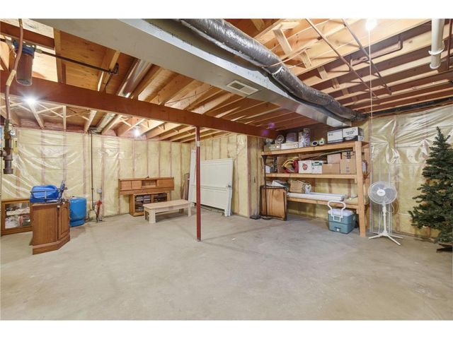 682 Old Hopkins Place, Hudson, WI 54016