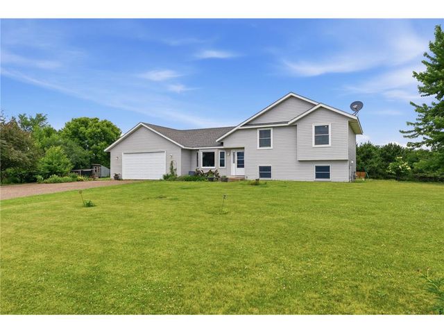 682 Old Hopkins Place, Hudson, WI 54016