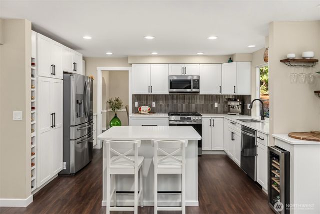 1636 NW Nassau Court, Poulsbo, WA 98370