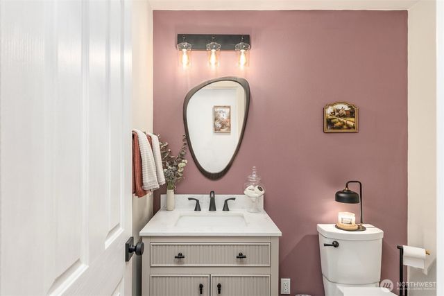 1636 NW Nassau Court, Poulsbo, WA 98370
