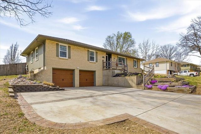 1824 N 85th Street, Kansas City, KS 66112