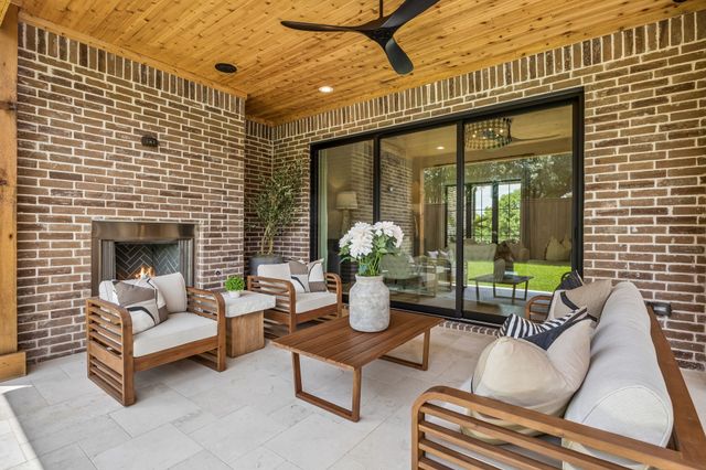 7308 Tangleglen Drive, Dallas, TX 75248