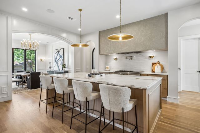 7308 Tangleglen Drive, Dallas, TX 75248