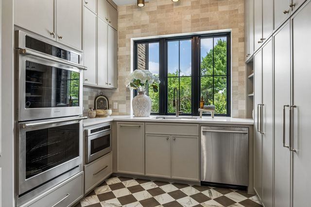 7308 Tangleglen Drive, Dallas, TX 75248