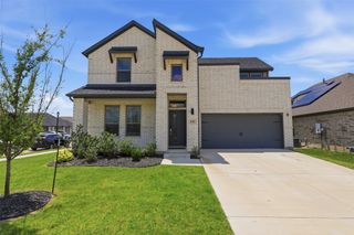 631 Southern Hills Drive, Red Oak, TX 75154