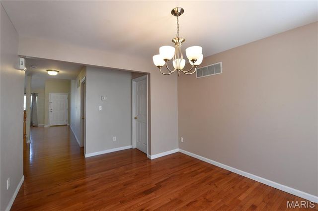 1712 Preston Centre Drive, Fenton, MO 63026