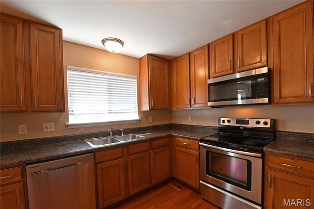 1712 Preston Centre Drive, Fenton, MO 63026
