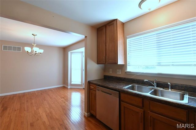 1712 Preston Centre Drive, Fenton, MO 63026
