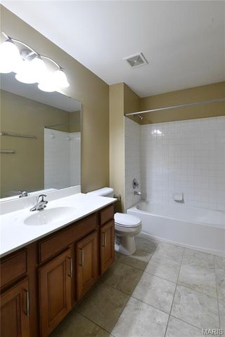 1712 Preston Centre Drive, Fenton, MO 63026