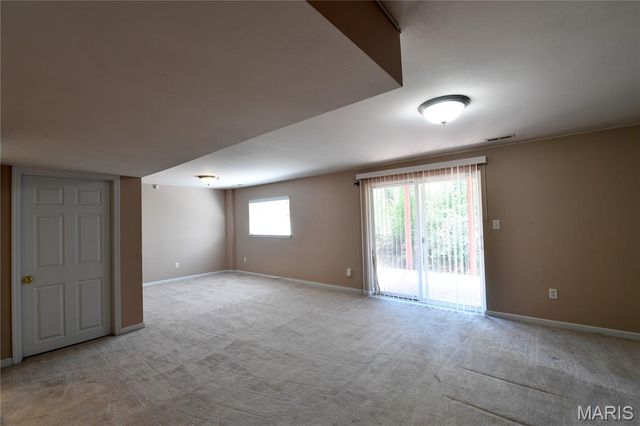 1712 Preston Centre Drive, Fenton, MO 63026