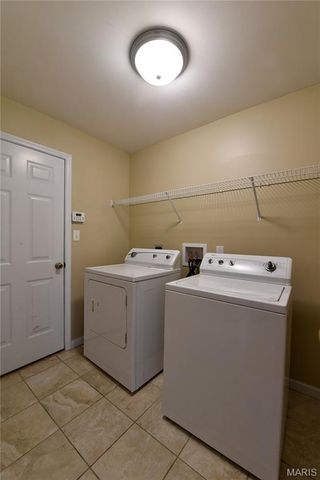 1712 Preston Centre Drive, Fenton, MO 63026