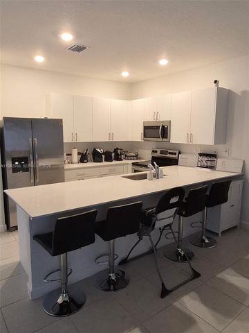 14872 SW 265th St, Homestead, FL 33032