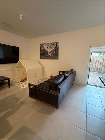 14872 SW 265th St, Homestead, FL 33032