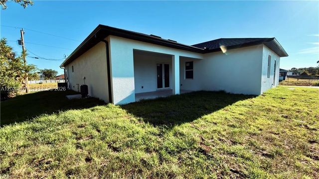 3114 6th st W, Other City - In The State Of Florida, FL 33971