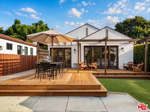6537 Moore Drive, Los Angeles, CA 90048