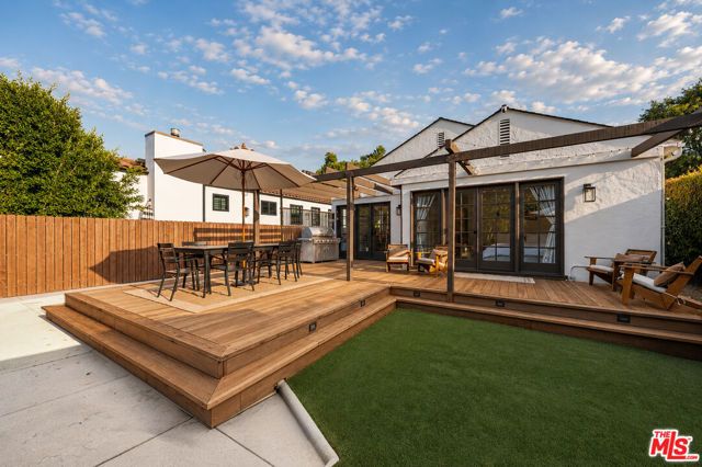 6537 Moore Drive, Los Angeles, CA 90048